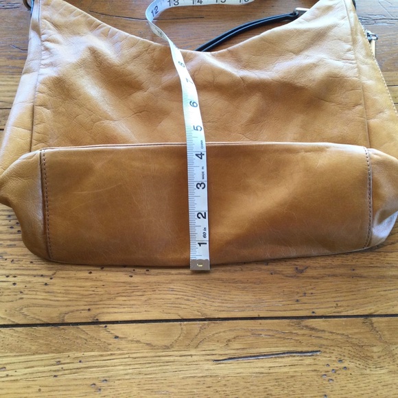 Sold - Hobo International Leather Shoulder Bag - Picture 16 of 16